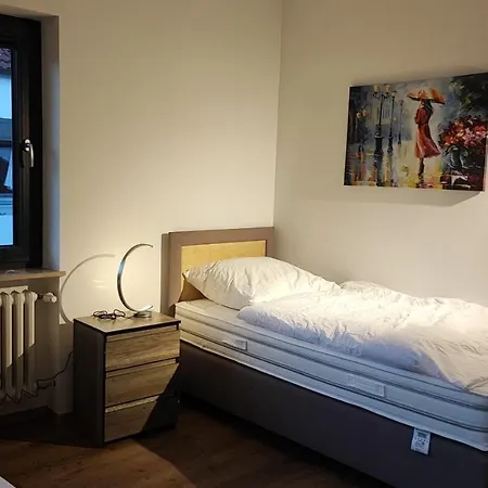Luxurioses Grosses Ferienhaus Mit Kaminofen Garten & Stellplatzen Bei Wurzburg