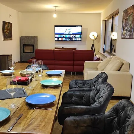 Prázdninový dům Luxurioses Grosses Ferienhaus Mit Kaminofen Garten & Stellplatzen Bei Wurzburg *